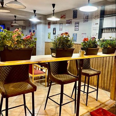 Loft Apart&Hostal โยเรตเดมาร์ ภายนอก รูปภาพ