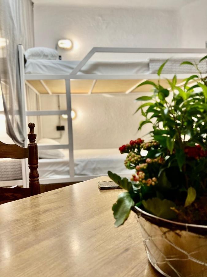 Loft Apart&Hostal โยเรตเดมาร์ ภายนอก รูปภาพ