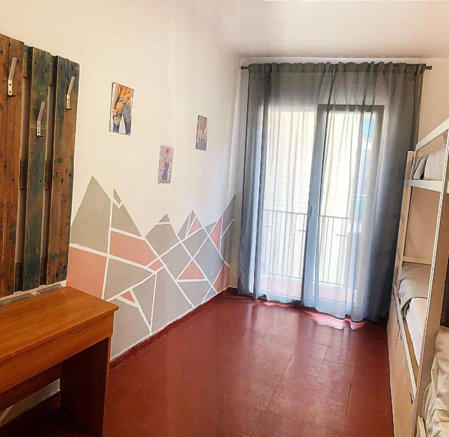 Loft Apart&Hostal โยเรตเดมาร์ ภายนอก รูปภาพ