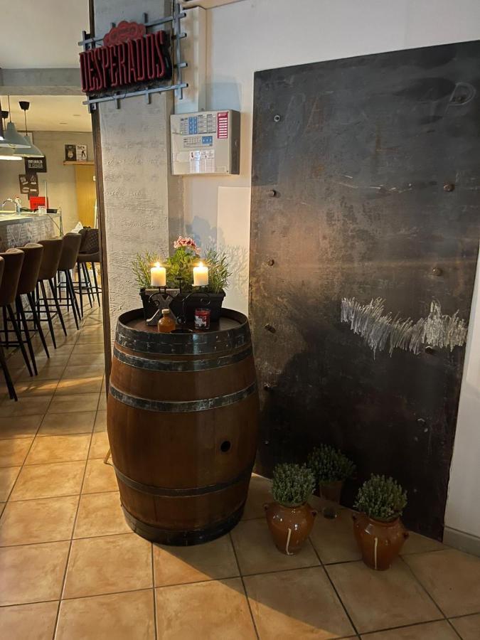 Loft Apart&Hostal โยเรตเดมาร์ ภายนอก รูปภาพ