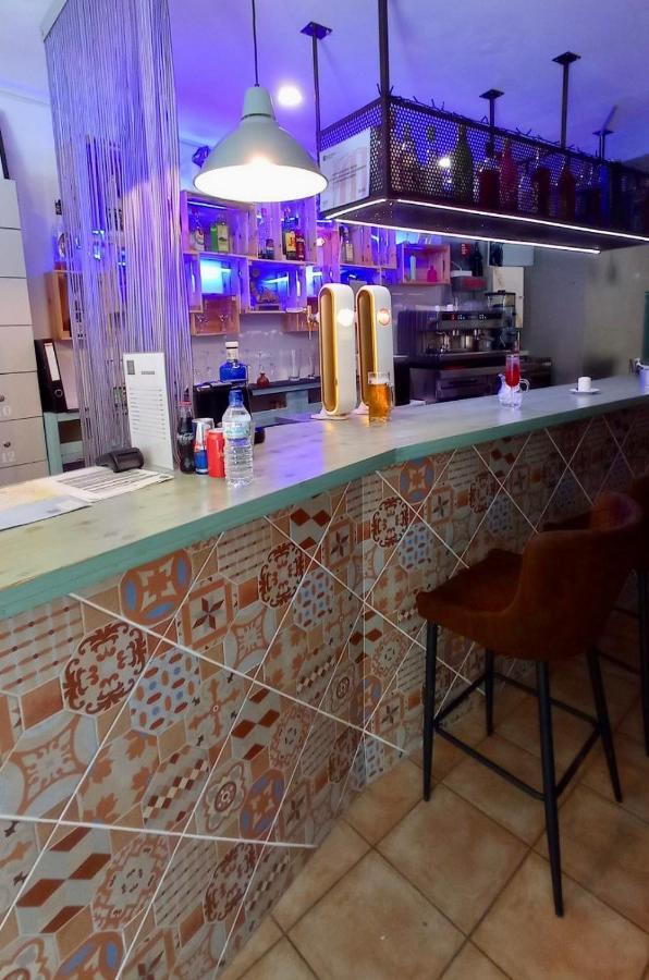 Loft Apart&Hostal โยเรตเดมาร์ ภายนอก รูปภาพ